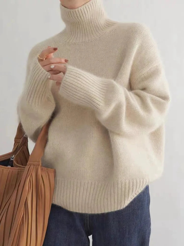 Brisena | Elegancia en Cuello Alto